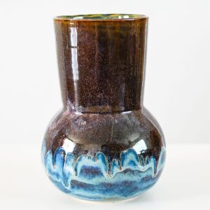 Handgedraaide keramieken Pleiades Vaas uit de Nebula-serie van Steffie van den Akker