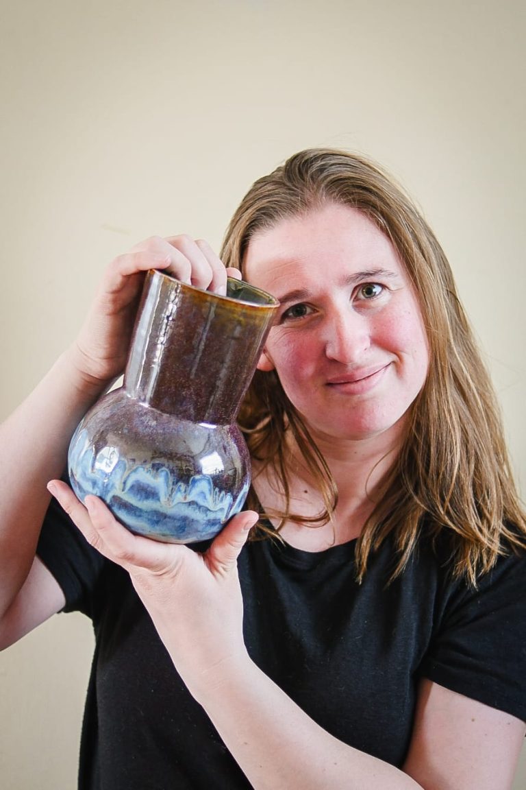 Handgedraaide vazen uit de Nebula Serie met kosmisch glazuur geïnspireerd op de ruimte